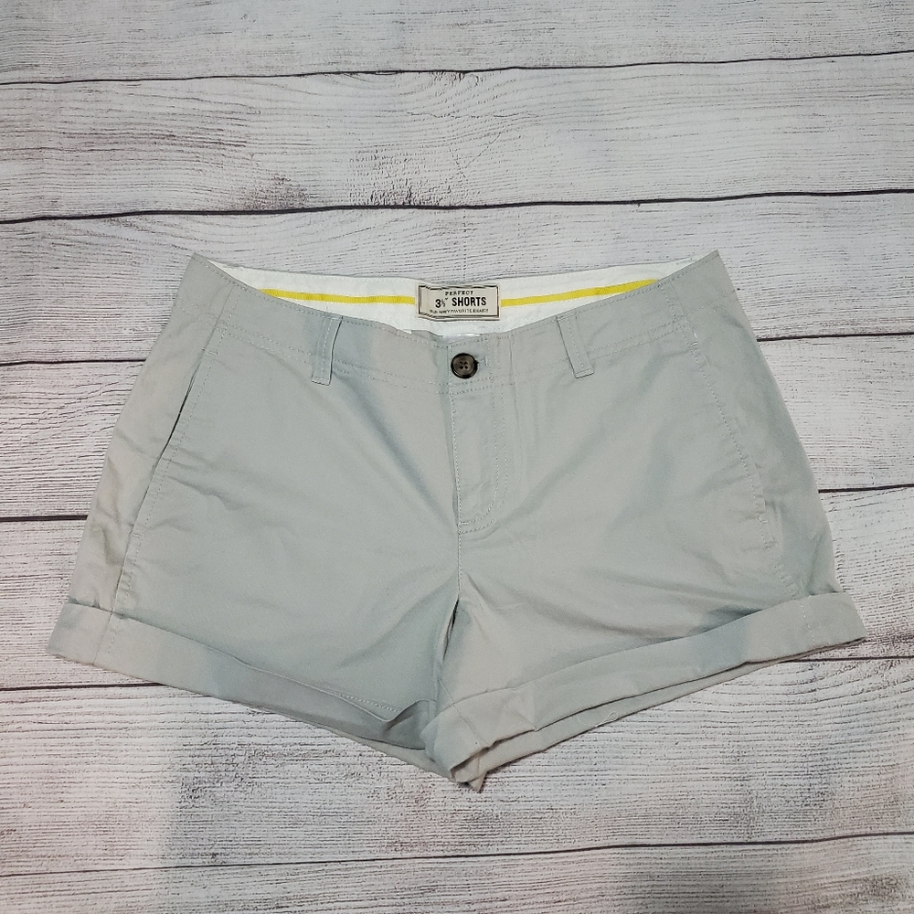 3/$25 Old Navy Favorite Khakis Shorts